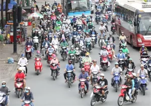 Bisa Diterapkan di tempat Indonesia, Aturan Baru Vietnam Bikin Pengendara Mikir Dua Kali Buat Terobos Lampu Merah