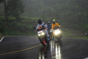 Menikmati Fitur Turbo Y-Shift di dalam Yamaha Aerox Alpha Turbo