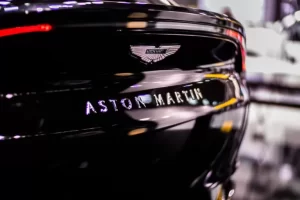 direktur utama Aston Martin Minta Mobil Bertransmisi Manual Diperbanyak