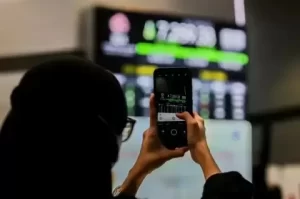 IHSG Semringah Sore Ini, Menguat 1,32% ke Level 6.617