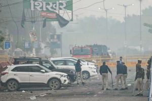 Mobil Meledak di Kemacetan New Delhi, Orang Terjebak Api