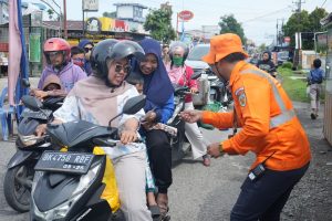 KAI, KAI Bandara, dan Railfans Edukasi Pengguna Jalan di Binjai