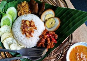 Nasi Uduk Lezat Tak Hanya di Jakarta! 3 Varian Terbaik di Surabaya yang Menggugah Selera