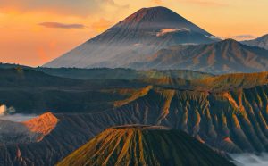 5 Gunung Terbaik di Jawa Barat, Surga Pendaki yang Harus Dikunjungi