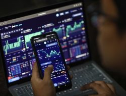 Daftar Saham Pemimpin IHSG Seminggu: MORA, BUMI, BRPT, TLKM Paling Menggembirakan