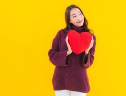 Mengapa Banyak Orang Suka Mereka? 9 Ciri Kepribadian Ini Mereka Miliki
