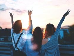 6 Dampak Berbahaya Positifitas Berlebihan terhadap Kesehatan dan Kehidupan