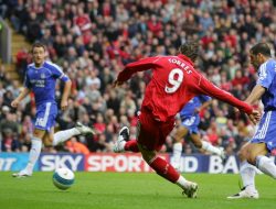 Sensasi Remaja Liverpool yang Menggemparkan Rebut Nomor 9 Isak