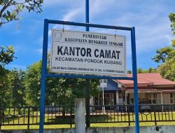 Camat Pondok Kubang Viral Usai Didesak Mundur oleh Seluruh Kades