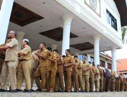Upah PNS Satu, Apakah Perbaikan Layanan Publik?
