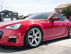 11 makna mimpi mobil mewah, dari keinginan hingga kebaikan hati