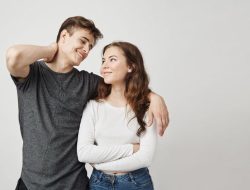 100 pantun romantis untuk pacar yang membuat hati berdebar