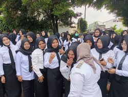 Senyum dan air mata saat menerima SK PPPK paruh waktu