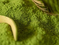 Mengapa Matcha Terasa Seperti Rumput? Ini Penjelasan Ilmiahnya