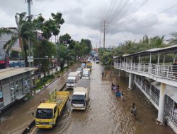 90 RT dan 9 Jalan di Jakarta Terendam Banjir Pagi Ini