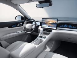 Geely EX2 vs Aion UT: Mobil Listrik Kompak Paling Canggih!
