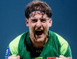 Dejan Tumbas Jadi Lawan Persebaya di Super League