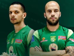 Rekor Menggemparkan: Duet Bek Persebaya Catat 113 Sapuan Lawan Bali United!
