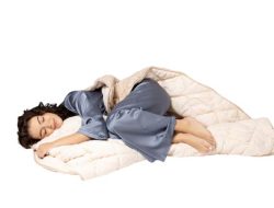 Orang yang Tidur dengan Kaki di Luar Selimut Punya 6 Sifat Kepribadian Ini