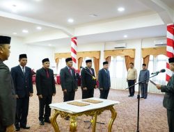 8 Pejabat Eselon II Pemkab Merangin Dilantik Bupati di Rumah Dinas