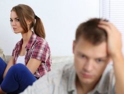 8 Hal yang Membuat Pasangan Tidak Bahagia, Menurut Psikologi