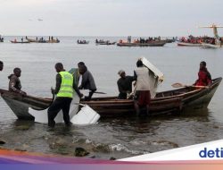 Bus Penuh Wisatawan Tiongkok Jatuh ke Danau Rusia, 8 Orang Hilang