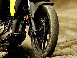 QJ Motor Taurino 250 DX Lawan Suzuki V-Strom 250 SX 2026 Duel Petualangan 250 CC Harga Berbeda 10 Juta