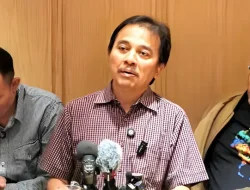 Pengakuan Ijazah Jokowi oleh Rismon Sianipar Menarik Perhatian, Dikritik Roy Suryo