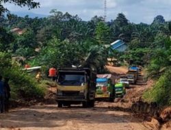 Jalur Cirebon–Kuningan Rusak Parah, Motor Sering Tersungkur Tiap Malam