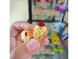 Cincin perak Ali Khamenei dengan ukiran ayat Al-Qur’an, ini maknanya