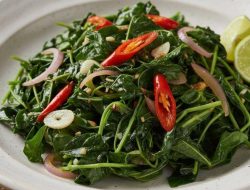 7 resep tumis daun singkong, lauk sederhana yang menggugah selera