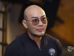 Belajar Kebaikan dari Vidi Aldiano dan Deddy Corbuzier yang Mengharukan