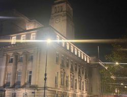 Ramadan di Inggris: Sujud di Tengah Dingin dan Ujian Keamanan