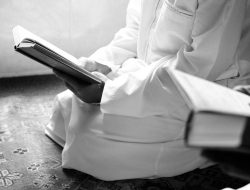 7 strategi khatam Al-Qur’an untuk pria sibuk