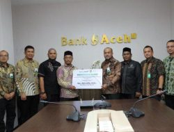 Bank Aceh Salurkan Zakat Karyawan Rp 1,4 Miliar untuk Perkuat Ekonomi Umat