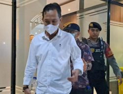 Bupati Cilacap Naik KA Purwojaya ke Jakarta, Penyidik KPK Bawa Tas dan Koper