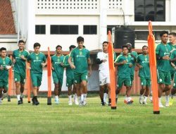 Persebaya Surabaya Tampil Gahar! Bernardo Tavares Siapkan Skuad Terbaik Hadapi Persib Bandung