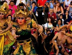 Tari Kecak Sambut Pebalap Honda, Kopdar Bikers di MotoGP