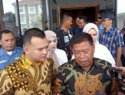 Momen Langka: Ikan Keramat Datangi Ara dan Bupati Eman di Situ Sangiang Majalengka