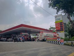 Harga minyak dunia tak langsung turun meski Selat Hormuz dibuka