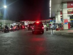 Antrean Motor di SPBU Jaksel, Warga Tak Panic Buying Tapi Khawatir Harga BBM Naik