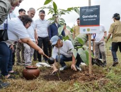Merawat Alam dari Hulu: EIGER Adventure Land Bersihkan 6 Ton Sampah di Puncak Pangrango