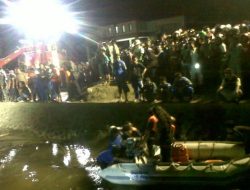 Ekskavator Masuk Laut Tapakerbau, Warga Turun Halau, Polisi Diminta Perketat Pengamanan